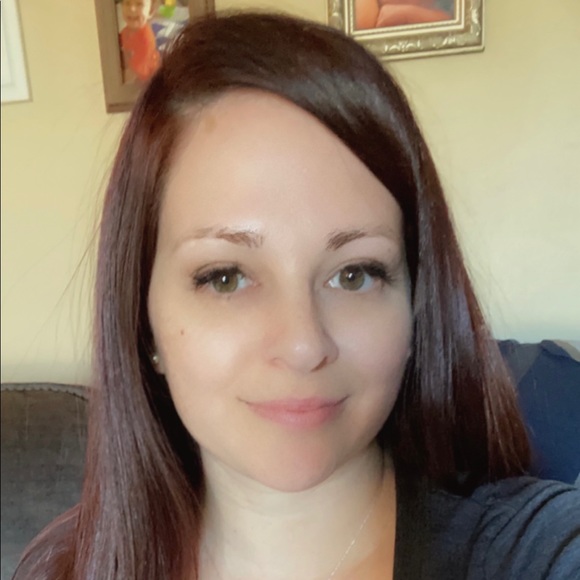 Meet your Posher, Liz - Picture 1 of 1